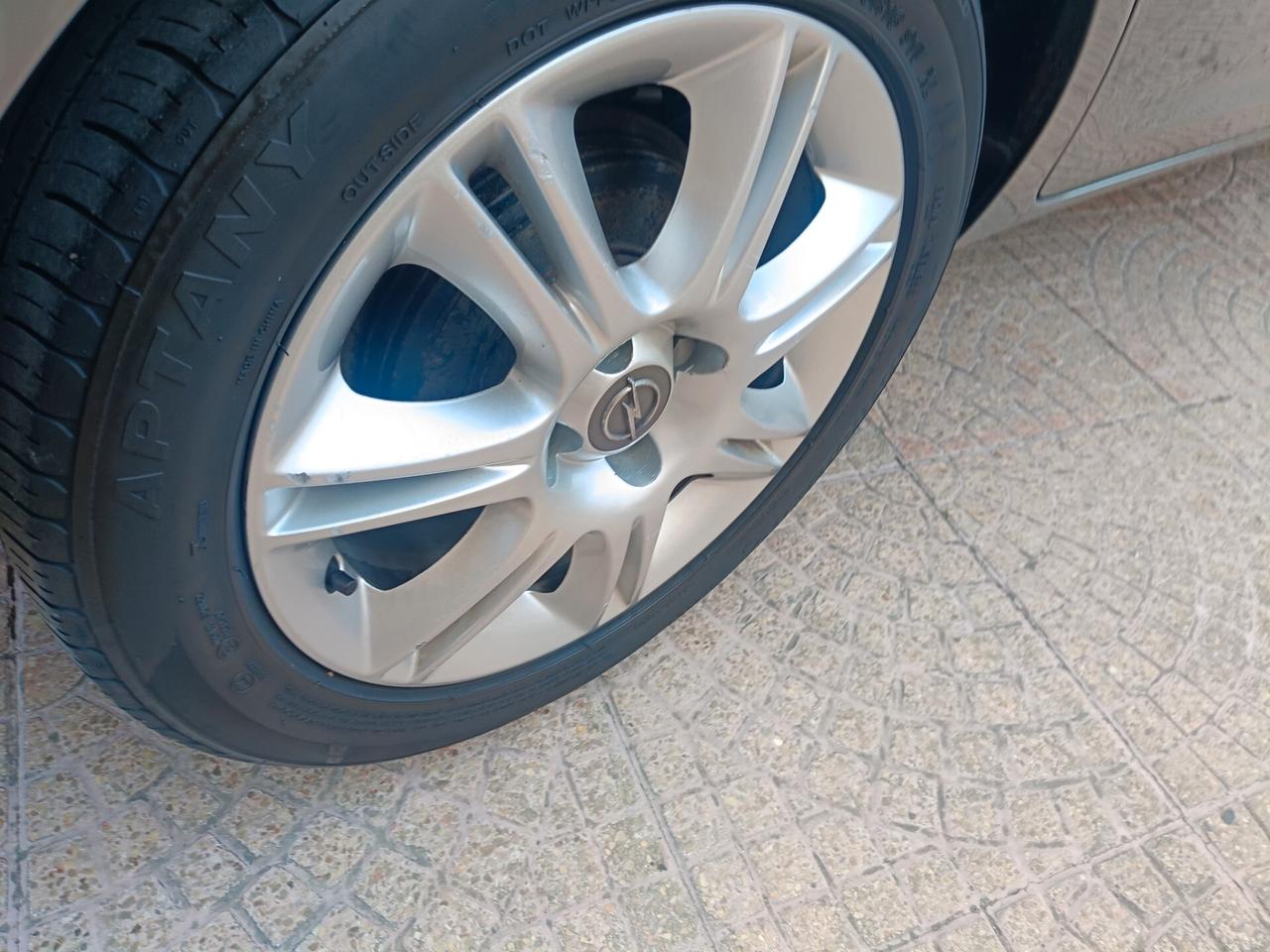 OPEL CORSA 1.2 5 PORTE-NEOPATENTATI-Euro 5490