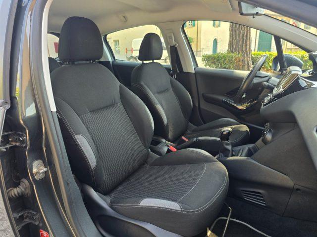 PEUGEOT 208 1.2i Benzina 82CV 5 Porte Active per NEOPATENTATI