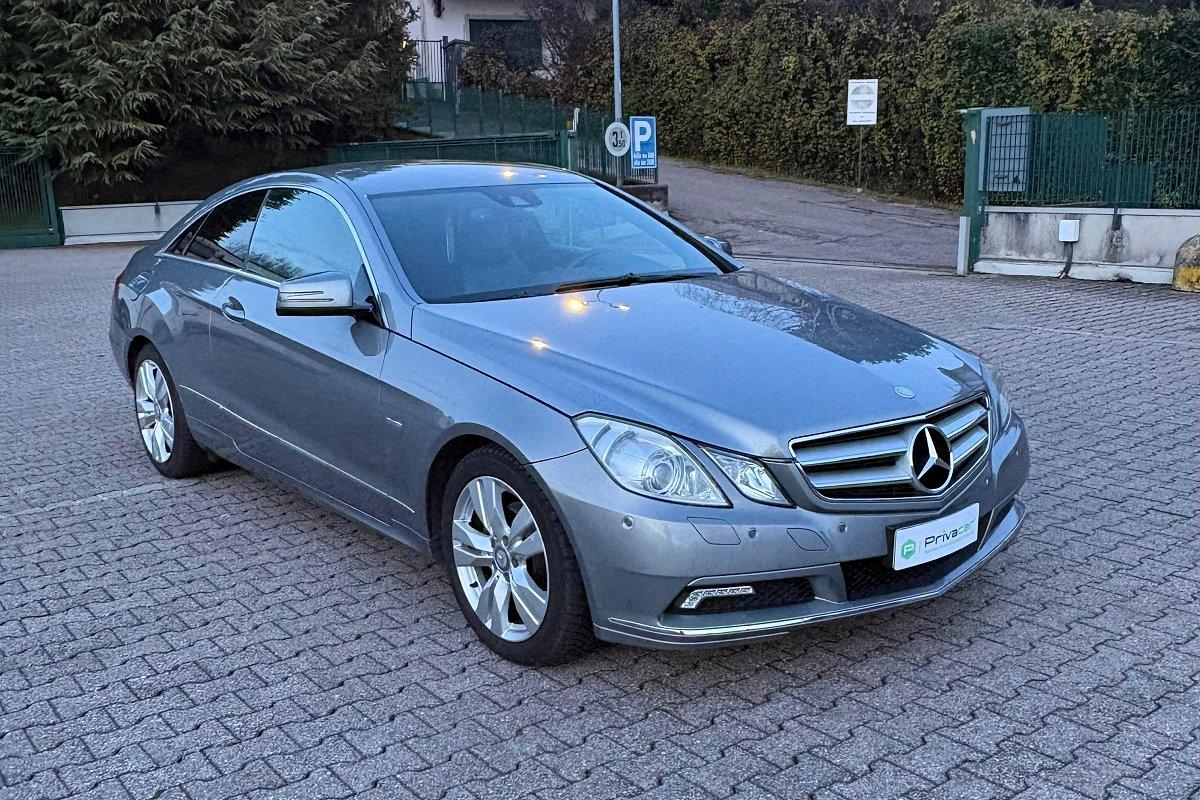 MERCEDES E 220 CDI Coupé BlueEFFICIENCY Avantgarde