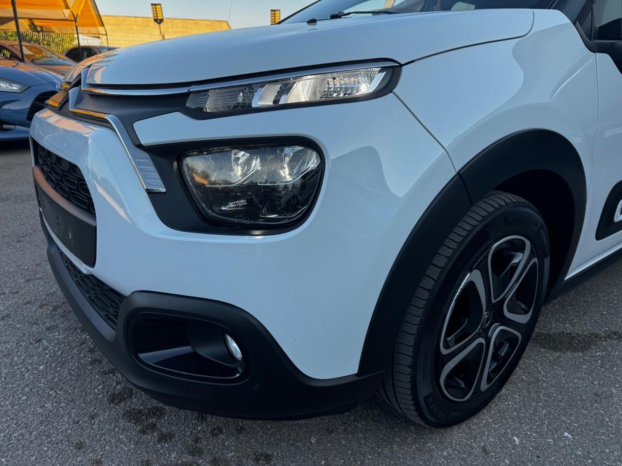 C3 BlueHDi 100 S&S Feel Navi Airbump castelletto 8