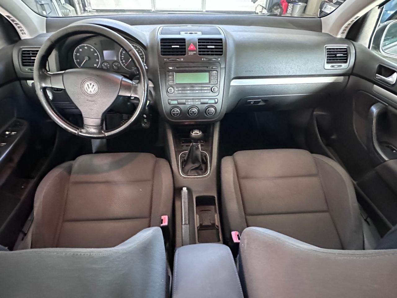 Volkswagen Golf 1.6 16V FSI 5p. Sportline