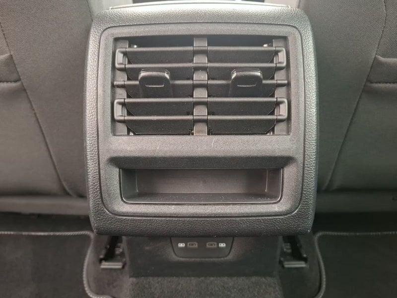 Volkswagen Golf 2.0 TDI Life LED Navi App Connect