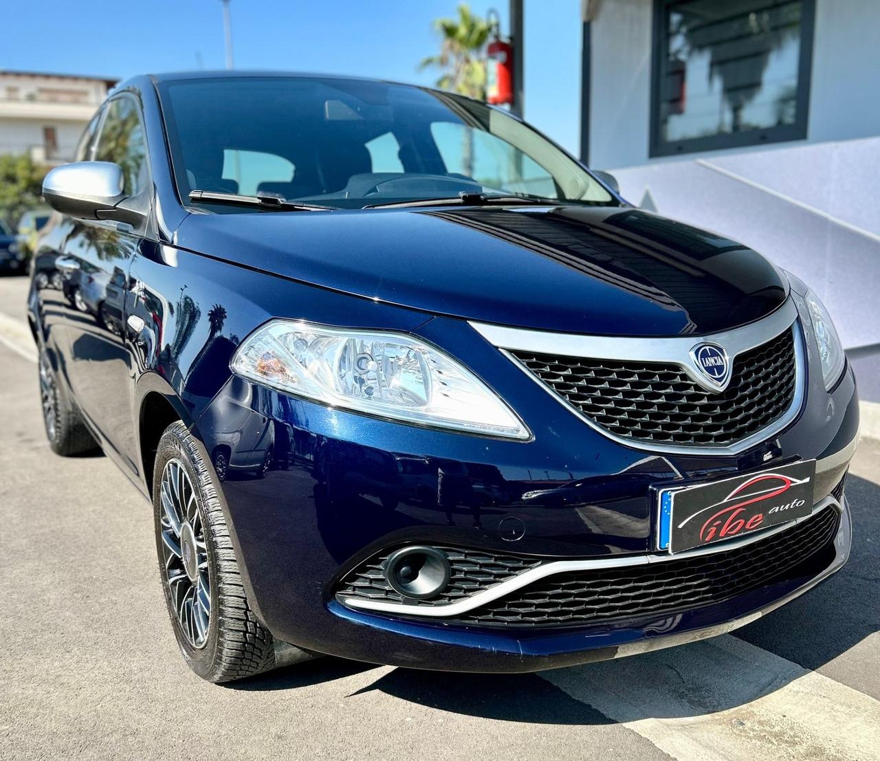 Lancia Ypsilon 1.2 69 CV 5 porte Mya