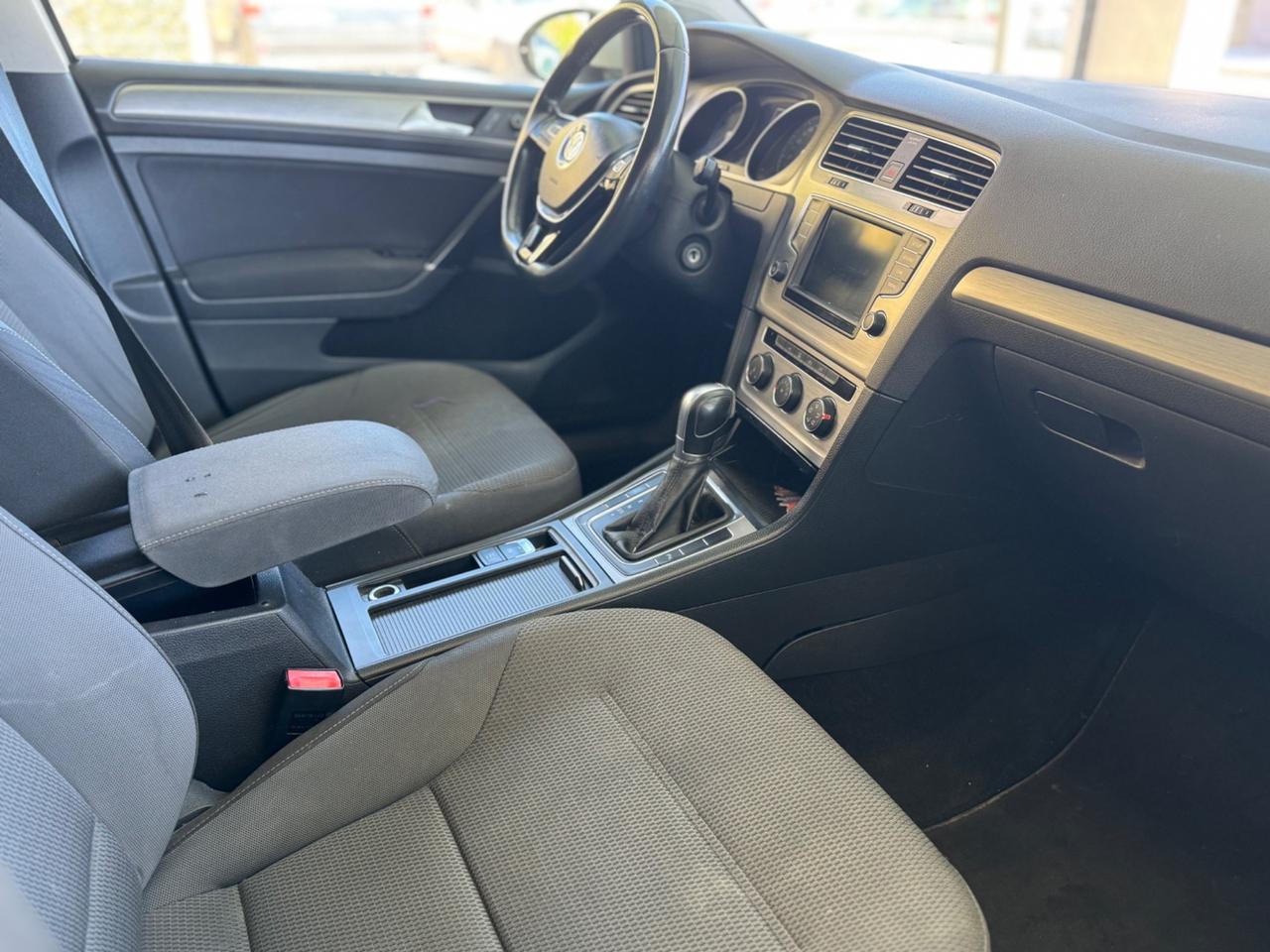 Volkswagen Golf Variant 1.6 TDI 110 CV DSG Comfortline BlueMotion Tech.
