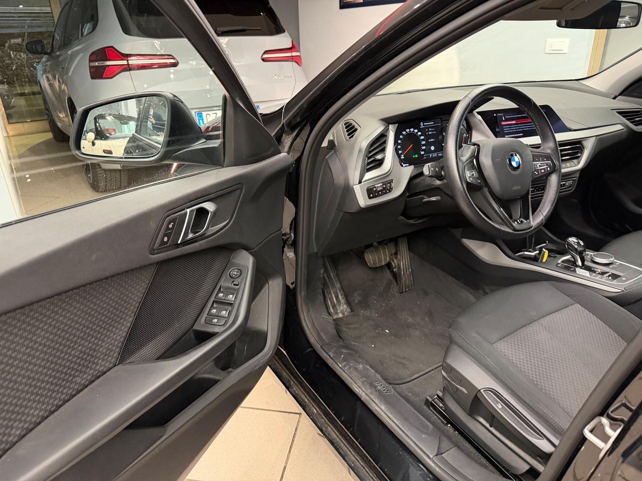 Bmw 116 116d 5p. Msport