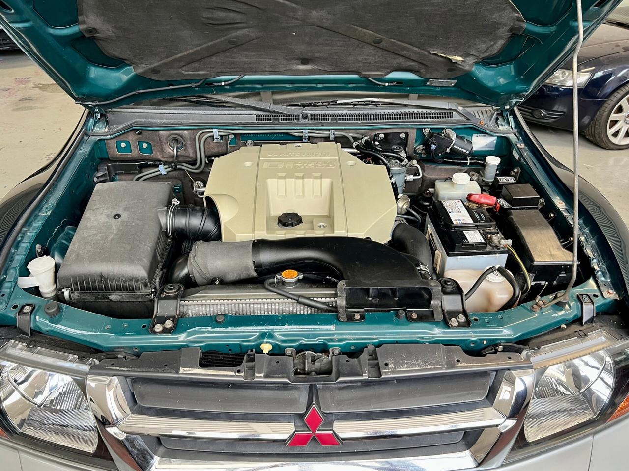 Mitsubishi Pajero 3.2 V6