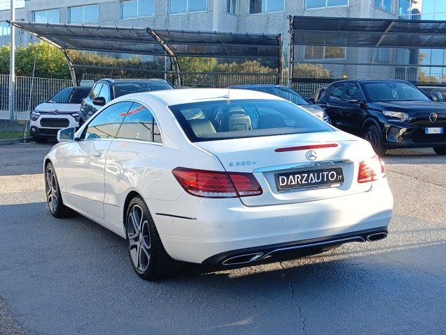 MERCEDES-BENZ E 220 d Coupé Sport Automatica