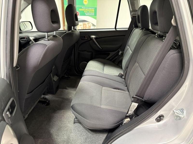 Toyota RAV4 RAV4 2.0 Tdi D-4D cat 5 porte Sol