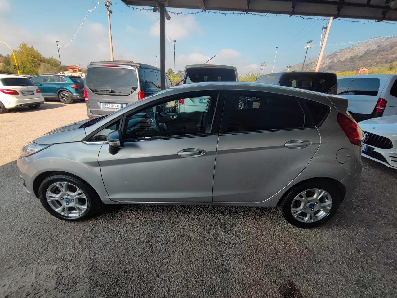 Ford Fiesta 1.4 5p. Bz.- GPL Titanium