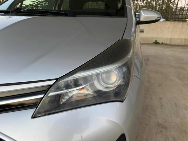TOYOTA Yaris 1.5 Hybrid 5 porte Active AUTOMATICA PER NEOPATENT