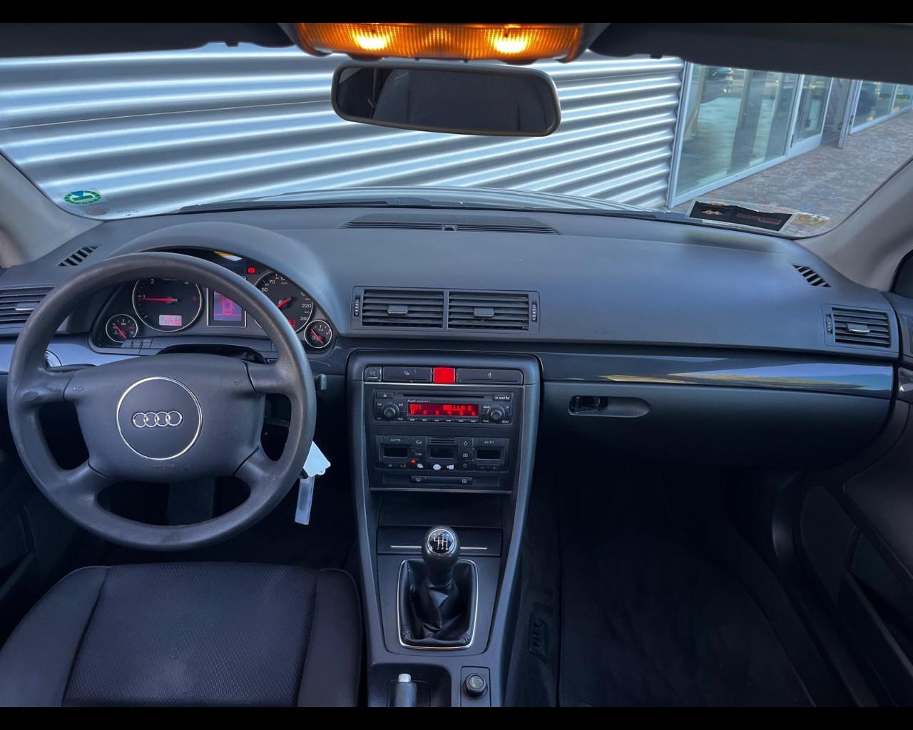 AUDI A4 AVANT 1.9TDI 130CV