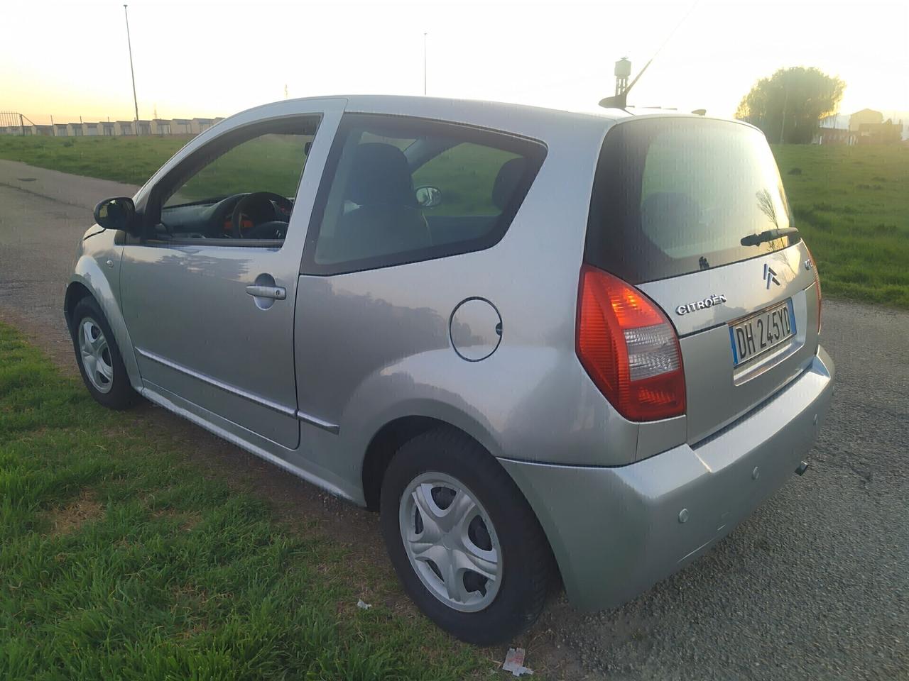 Citroen C2 1.1 Exclusive 1 Propr. Neop. Distrib. Ok