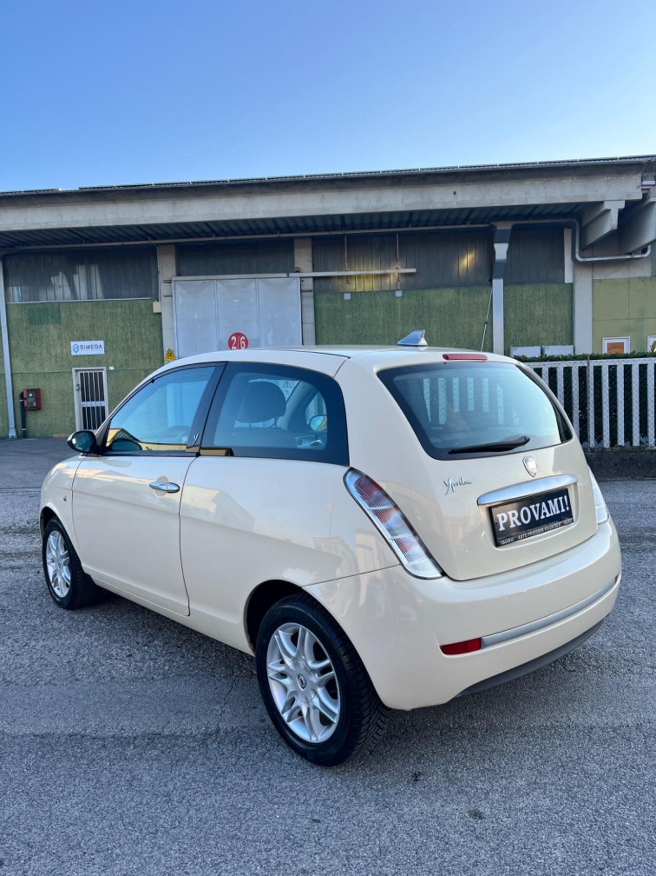 Lancia Ypsilon 1.2 Neopatentati