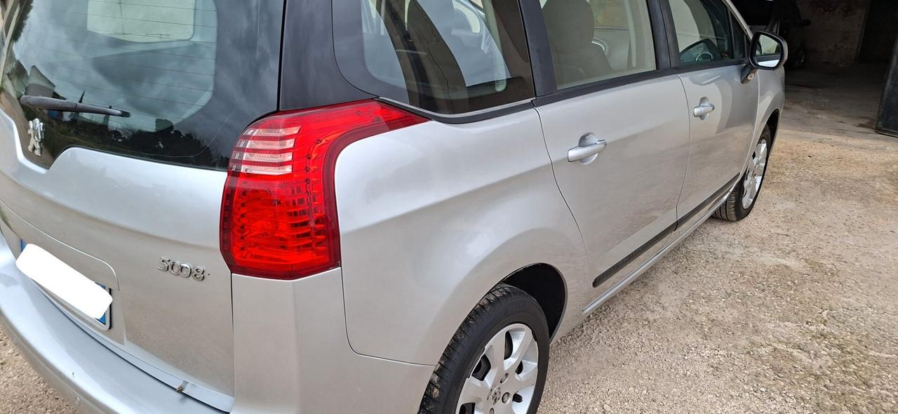 Peugeot 5008 1.6 HDi 110CV Business