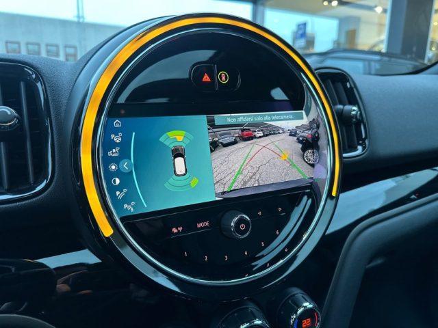 MINI Mini 2.0 Cooper D Classic Countryman Aut. + Tetto apr.