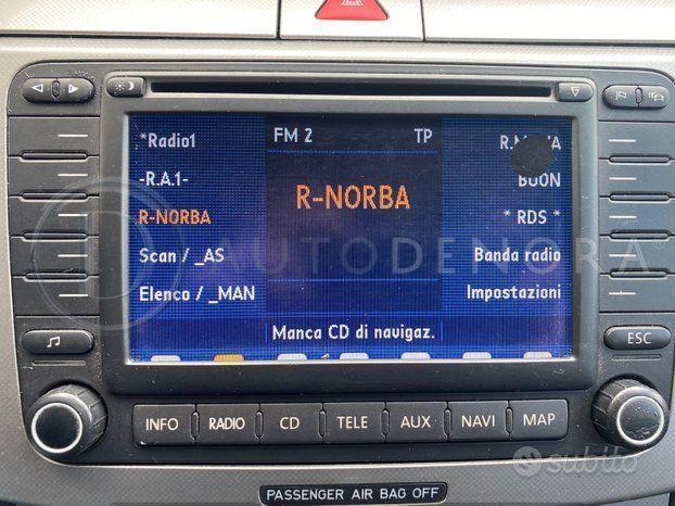Volkswagen Passat 140 CV NAVI,