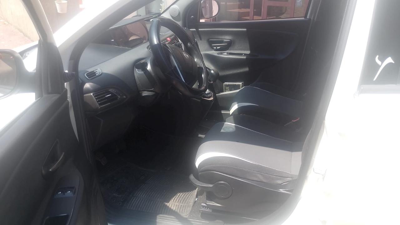 Lancia Ypsilon 1.2 GPL - 2015