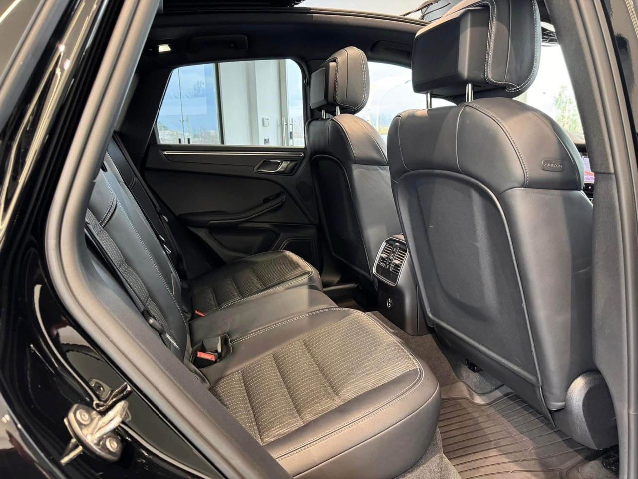Porsche Macan 2.0 T 265cv scarico ,tetto apribile in garanzia