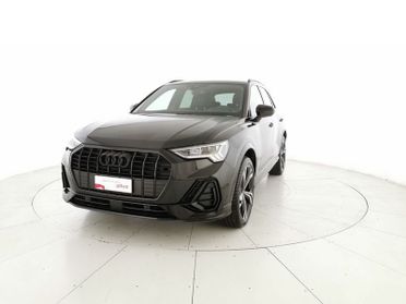 Audi Q3 II 2018 35 2.0 tdi Identity Black s-tronic