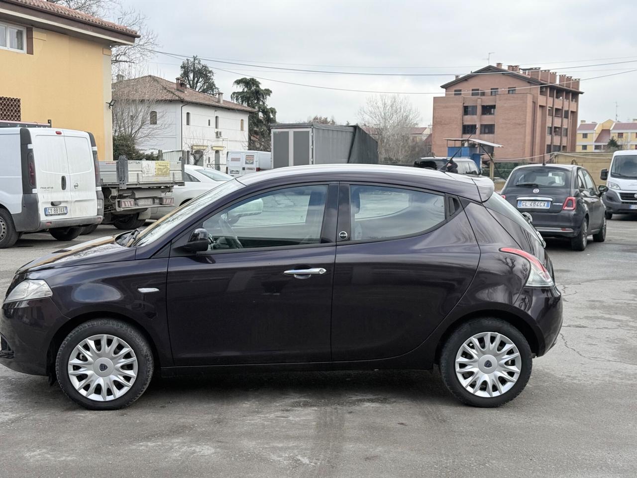 Lancia Ypsilon 1.2 69 CV 5 porte GPL Ecochic Gold