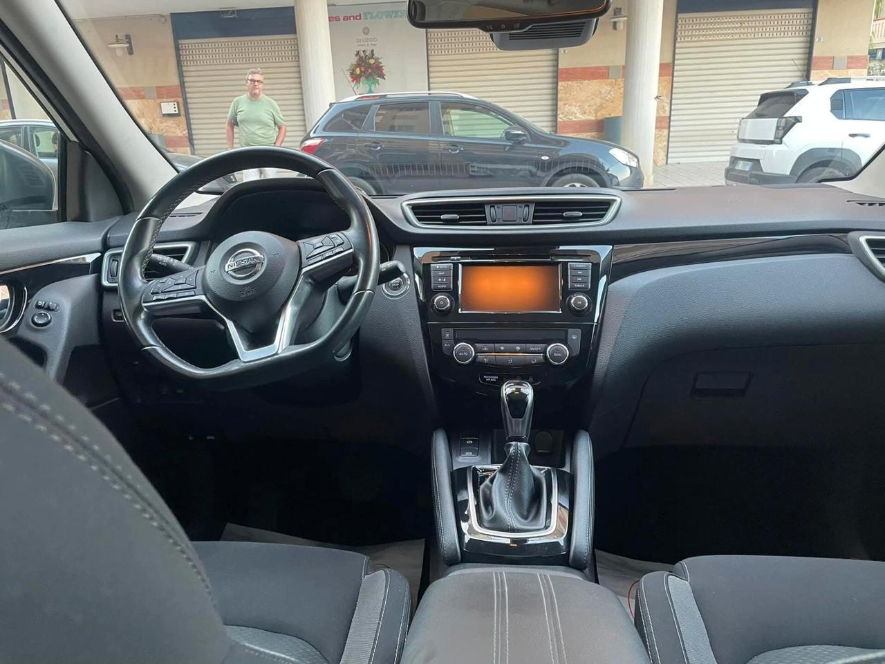 Nissan Qashqai 1.7 dCi 150 CV 4WD CVT N-Connecta TETTO LED TELEC 360 18'
