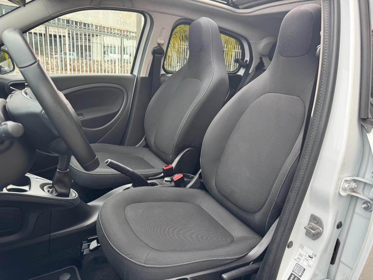 Smart ForFour 70 1.0 Passion LED NAV 2018