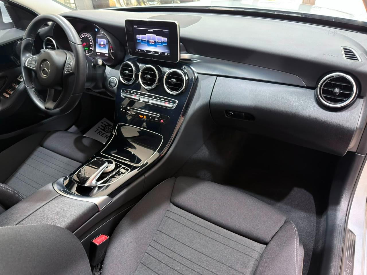 MERCEDES C 220 2.2d 170cv AUTO 75.000km BERLINA
