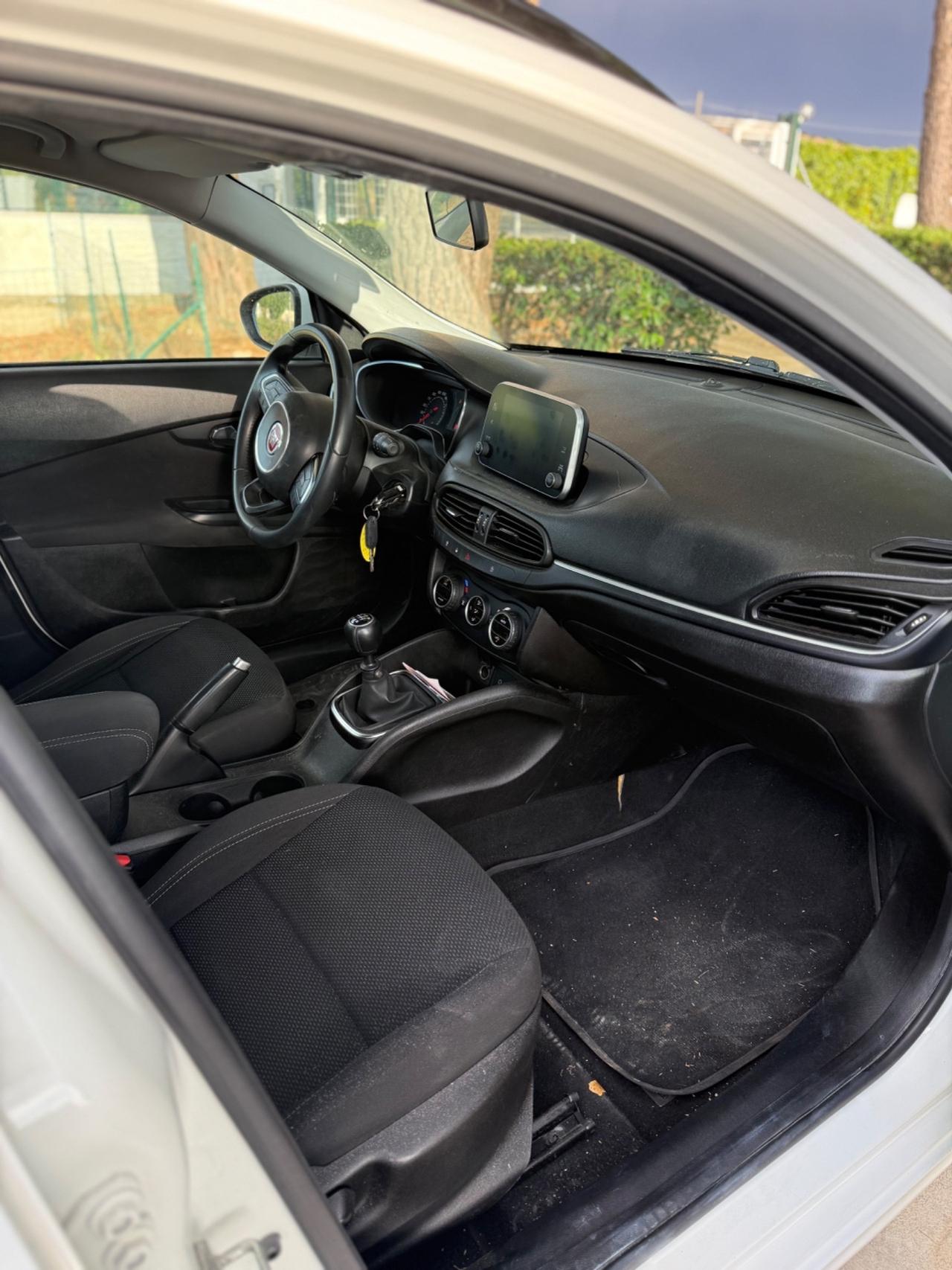 Fiat Tipo 1.6 Mjt S&S SW Lounge