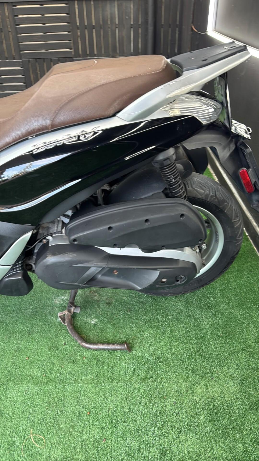 Piaggio Beverly 350