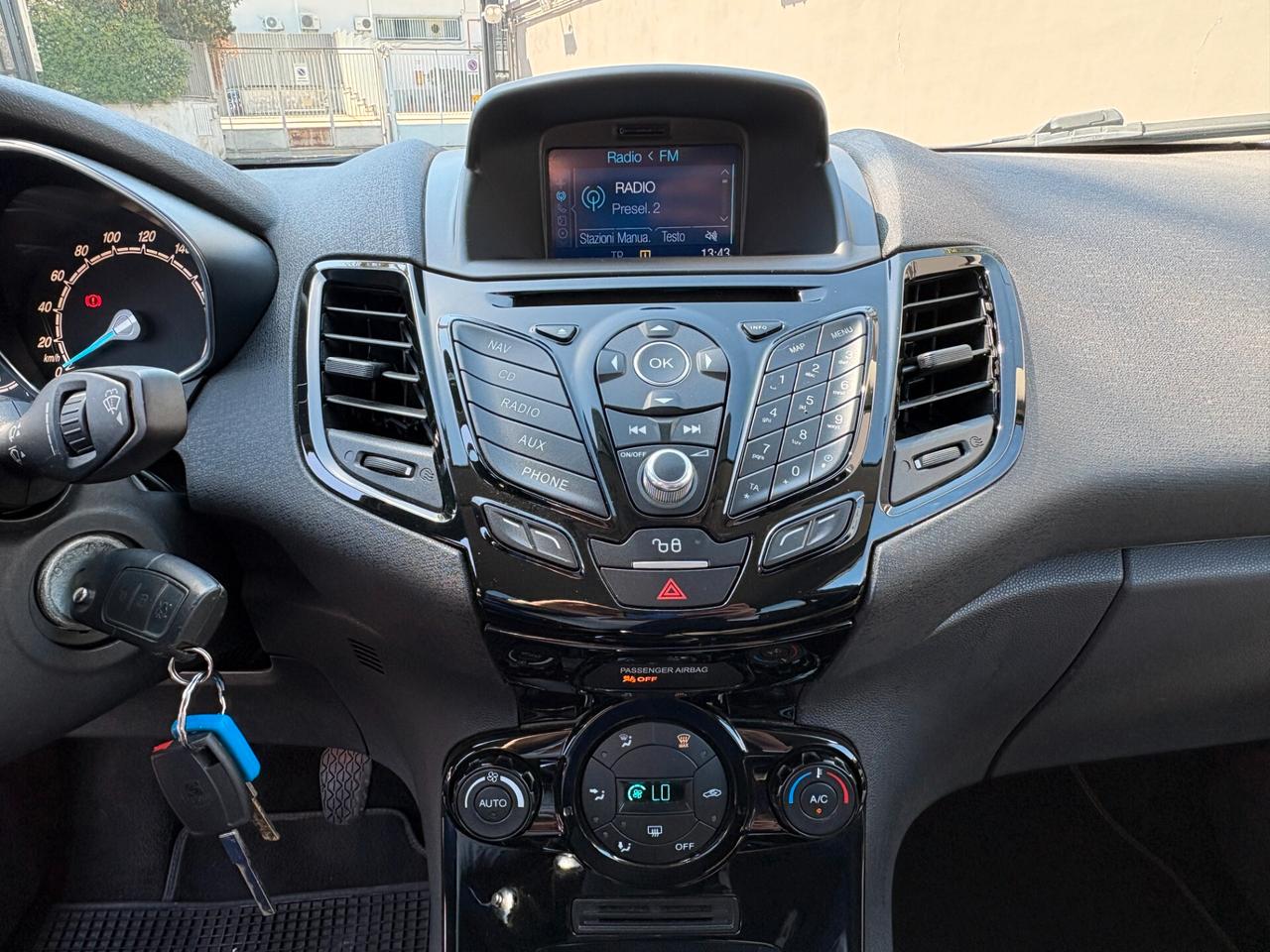 Ford Fiesta 1.5 TDCi 75CV 5 porte Titanium