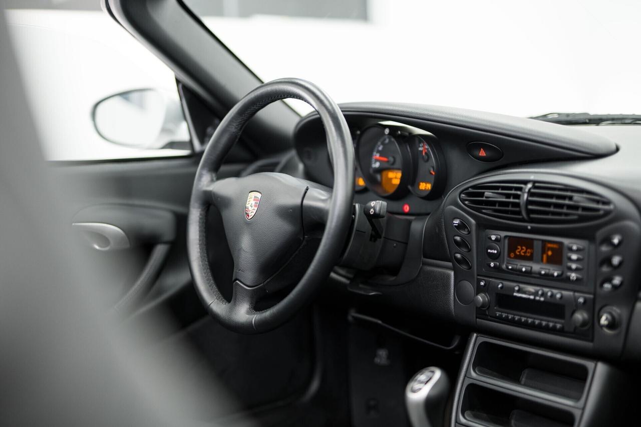 Porsche Boxster 2.7i 24V cat