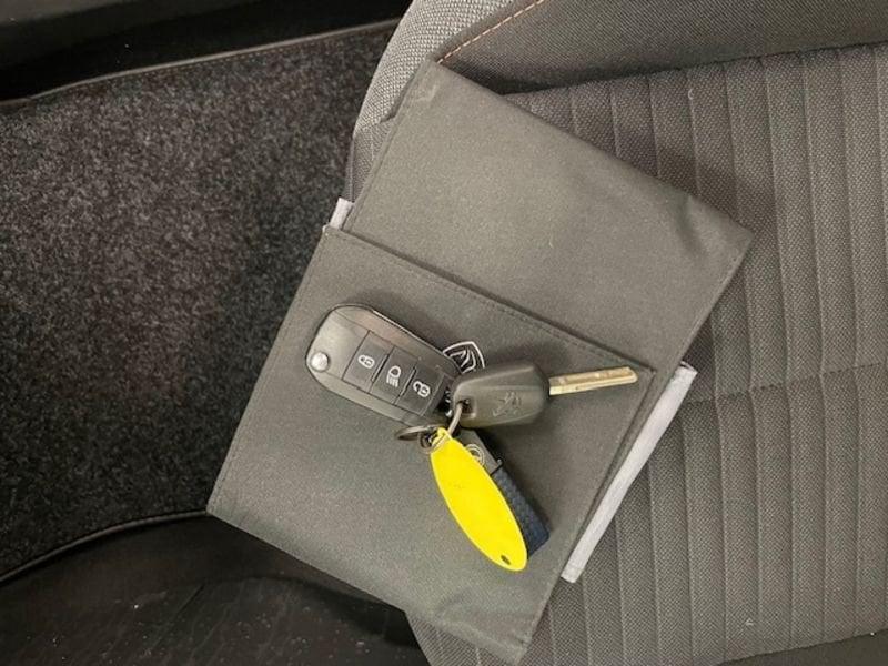 Peugeot 2008 II 2020 1.2 puretech Active s&s 100cv