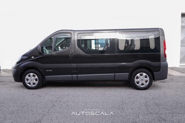 RENAULT Trafic T27 2.5 dCi 150cv PC-TN Passenger