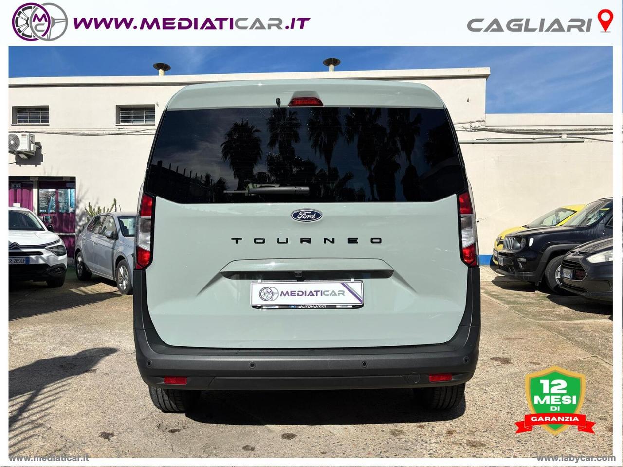 FORD Tourneo Courier 1.0 EcoBoost Titanium