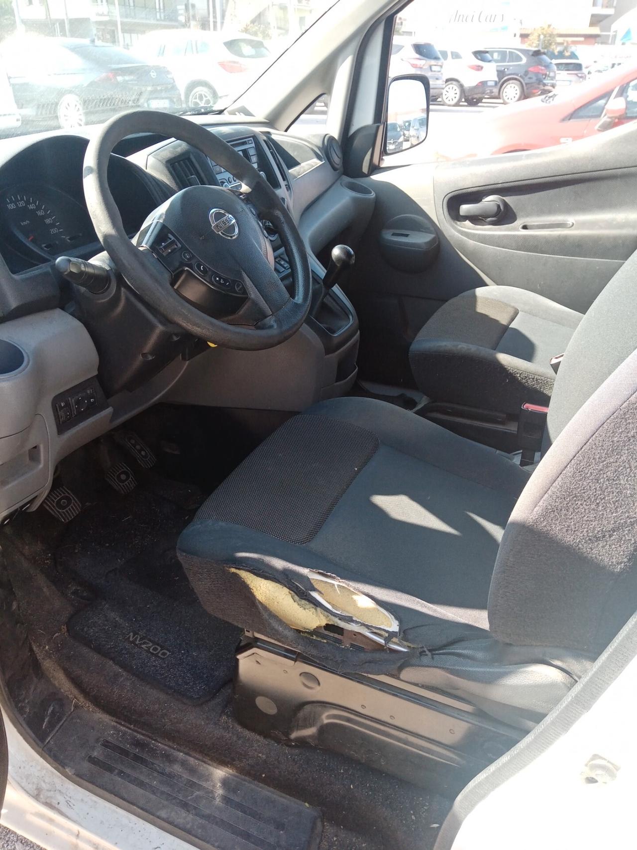 Nissan Nv 200 doppia porta giugno 2018