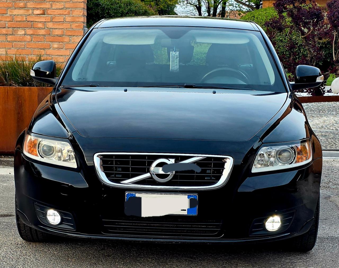 Volvo V50 D2 R-design neopatentati euro5B