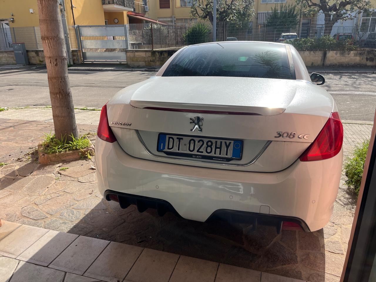 Peugeot 308 2.0 HDi 136CV CC aut. Féline