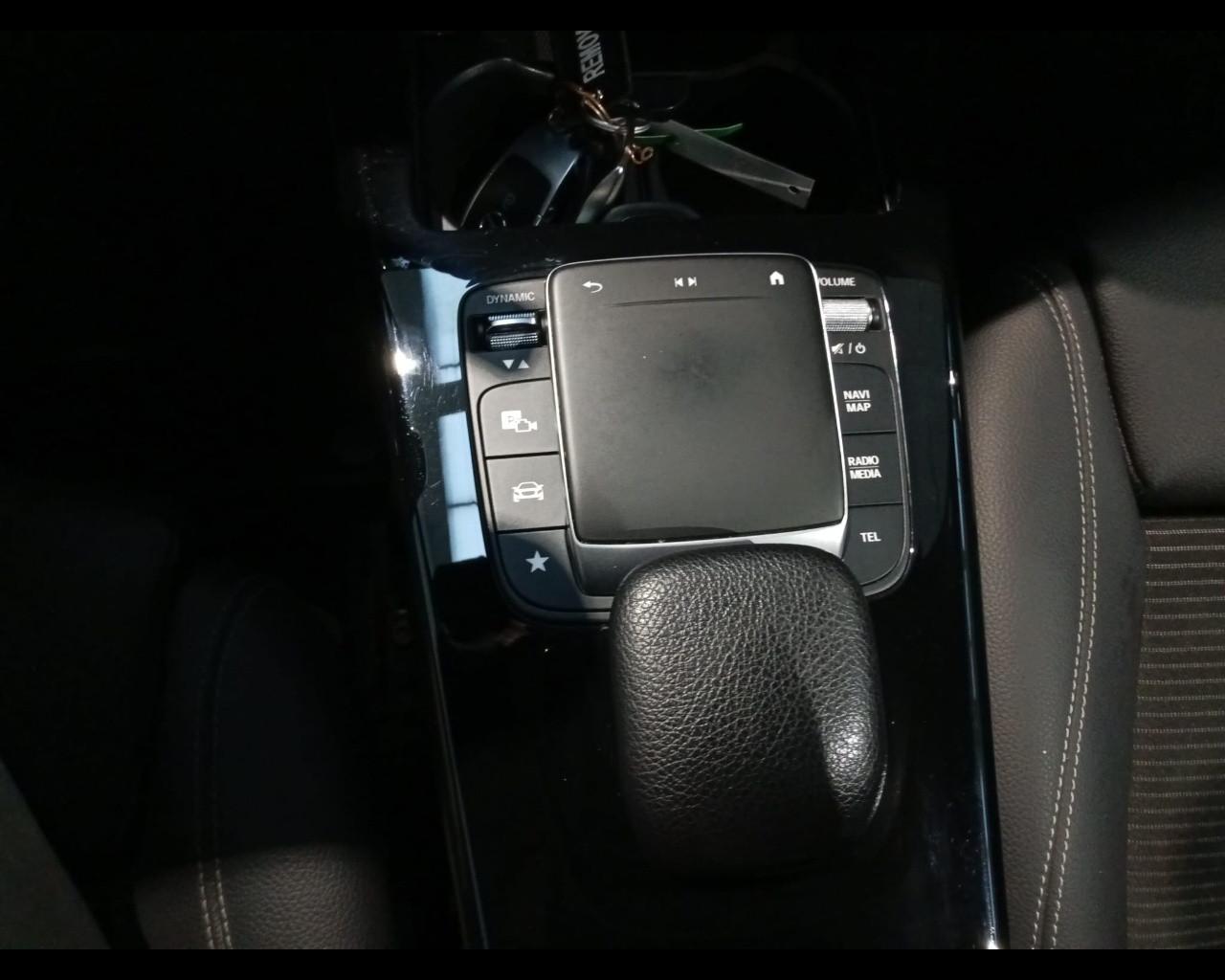 Mercedes-Benz Classe A - W177 2018 - A 180 d Sport auto