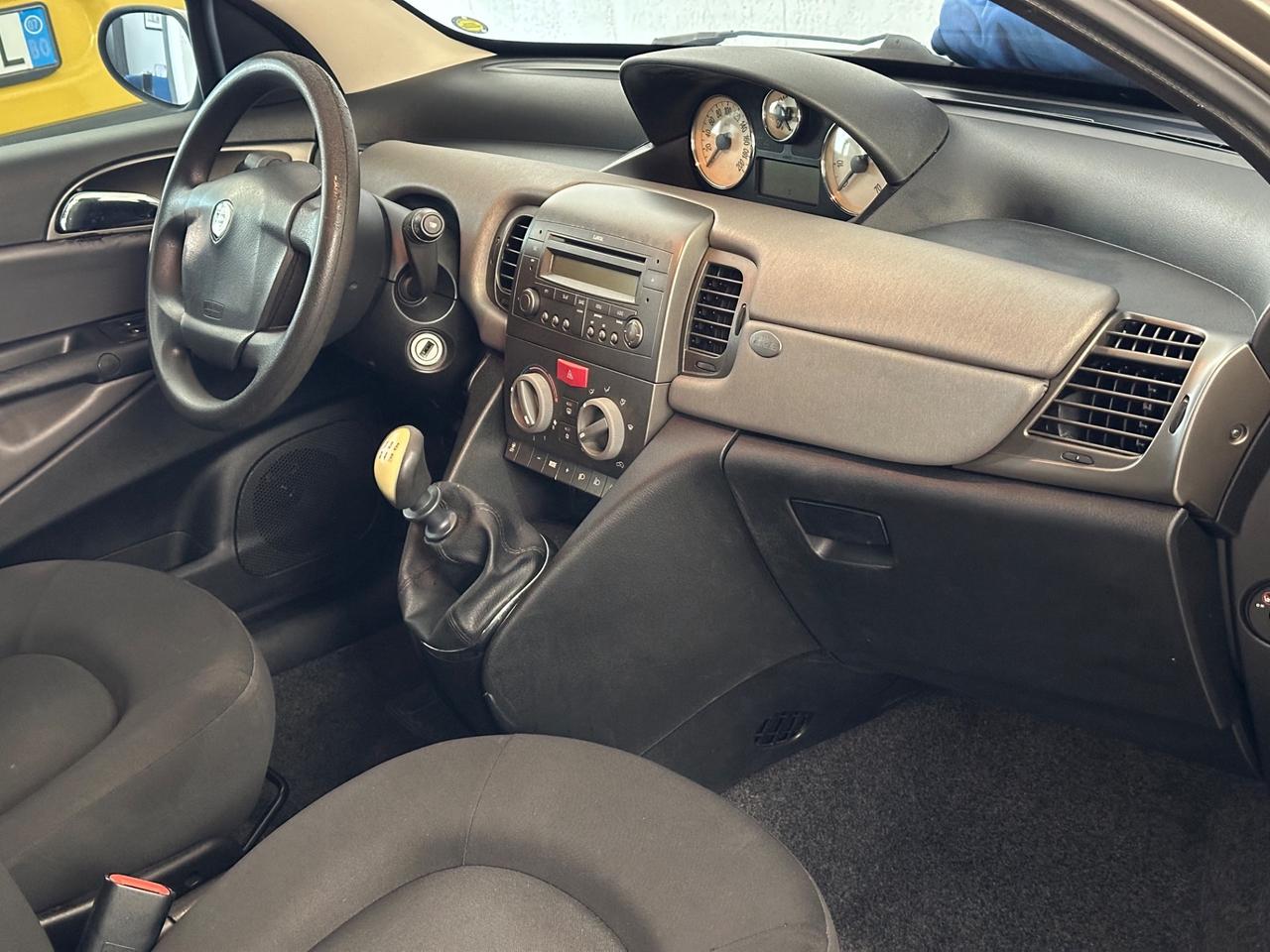 Lancia Ypsilon 1.2 Neopatentati