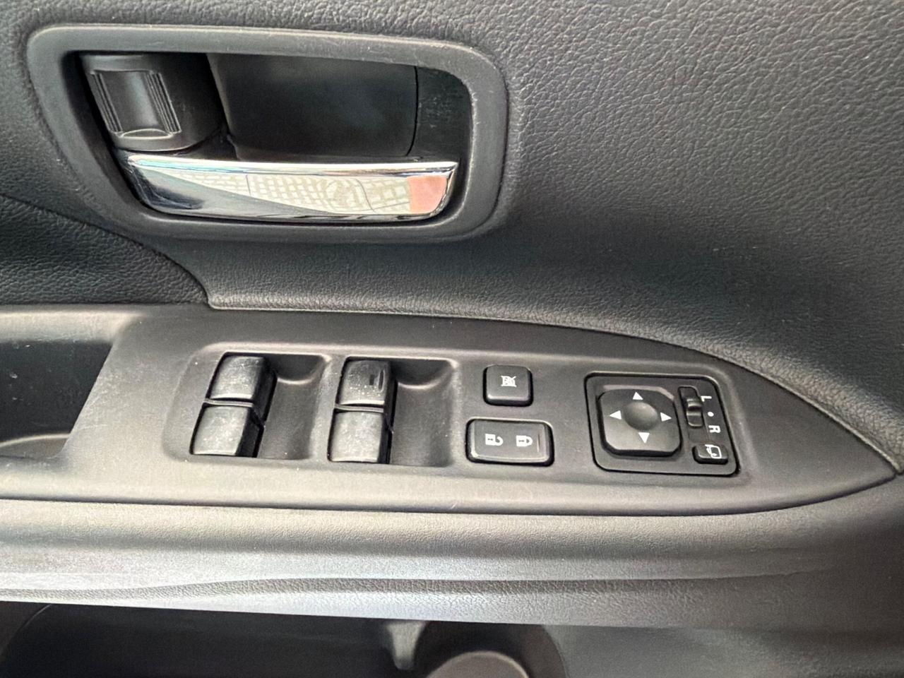 Mitsubishi Outlander 2.2 DI-D 4WD Instyle 7p. Con Tetto apribile