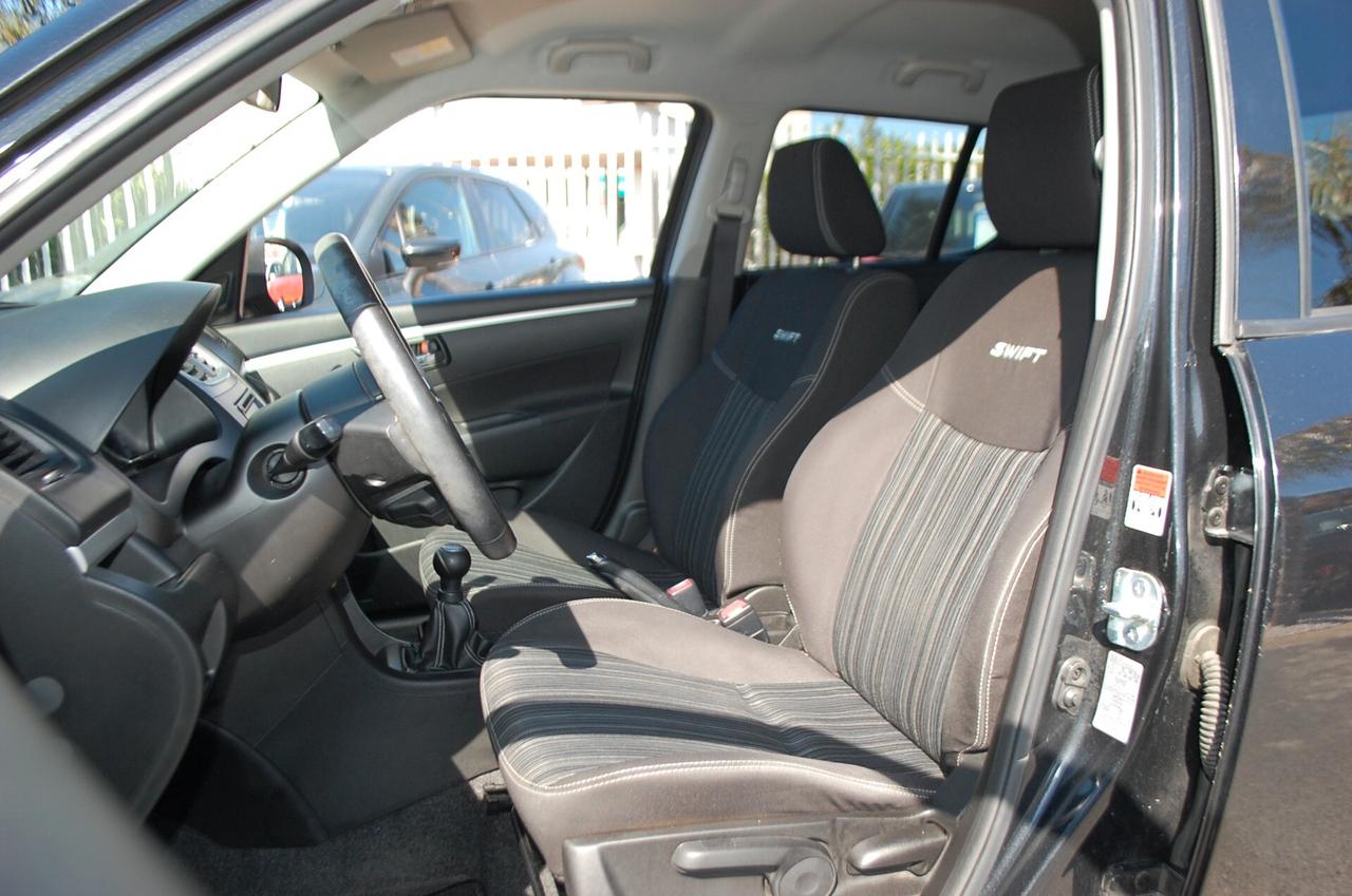 Suzuki Swift 1.3 ddis 75CV B-Top Uff Italy Led Navi USB