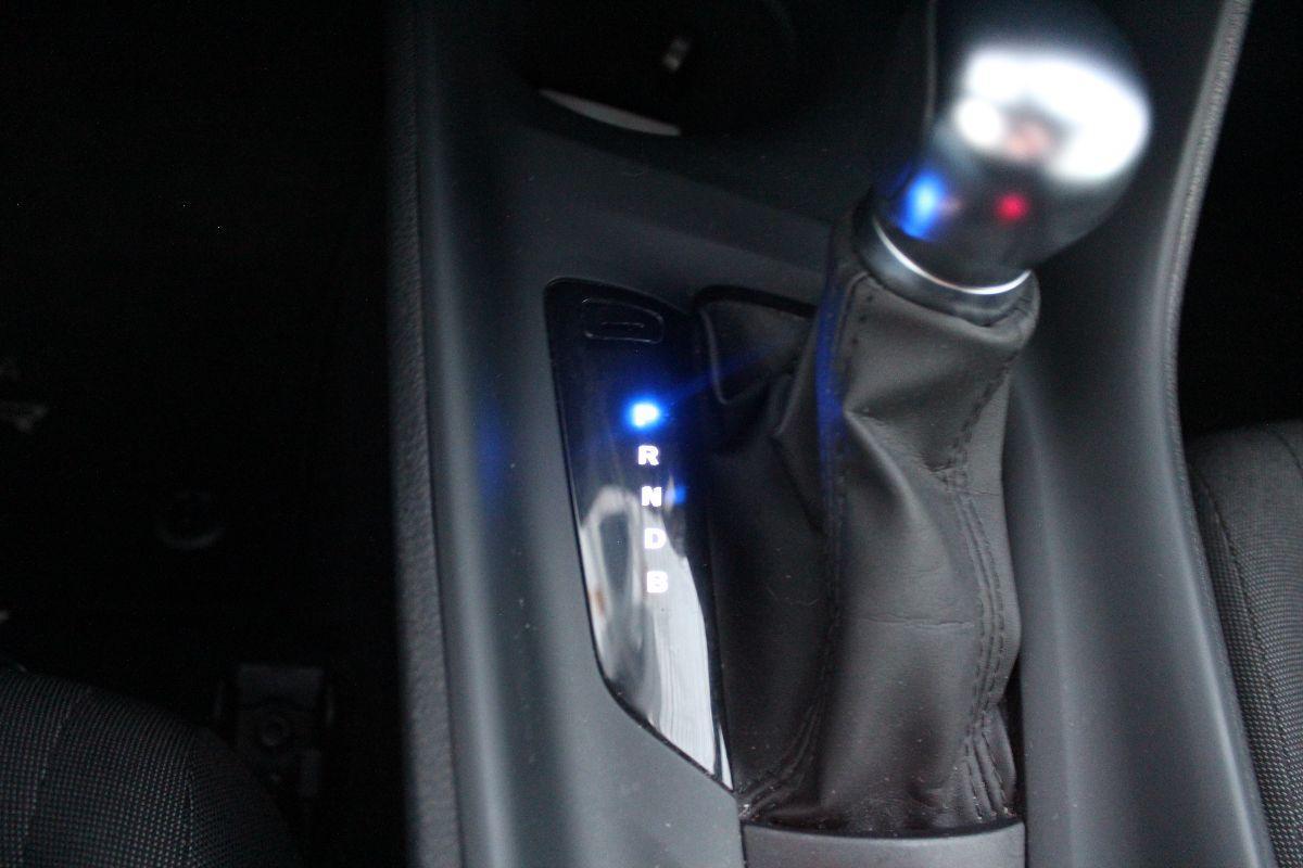 TOYOTA - C-HR - 1.8 Hybrid E-CVT Active