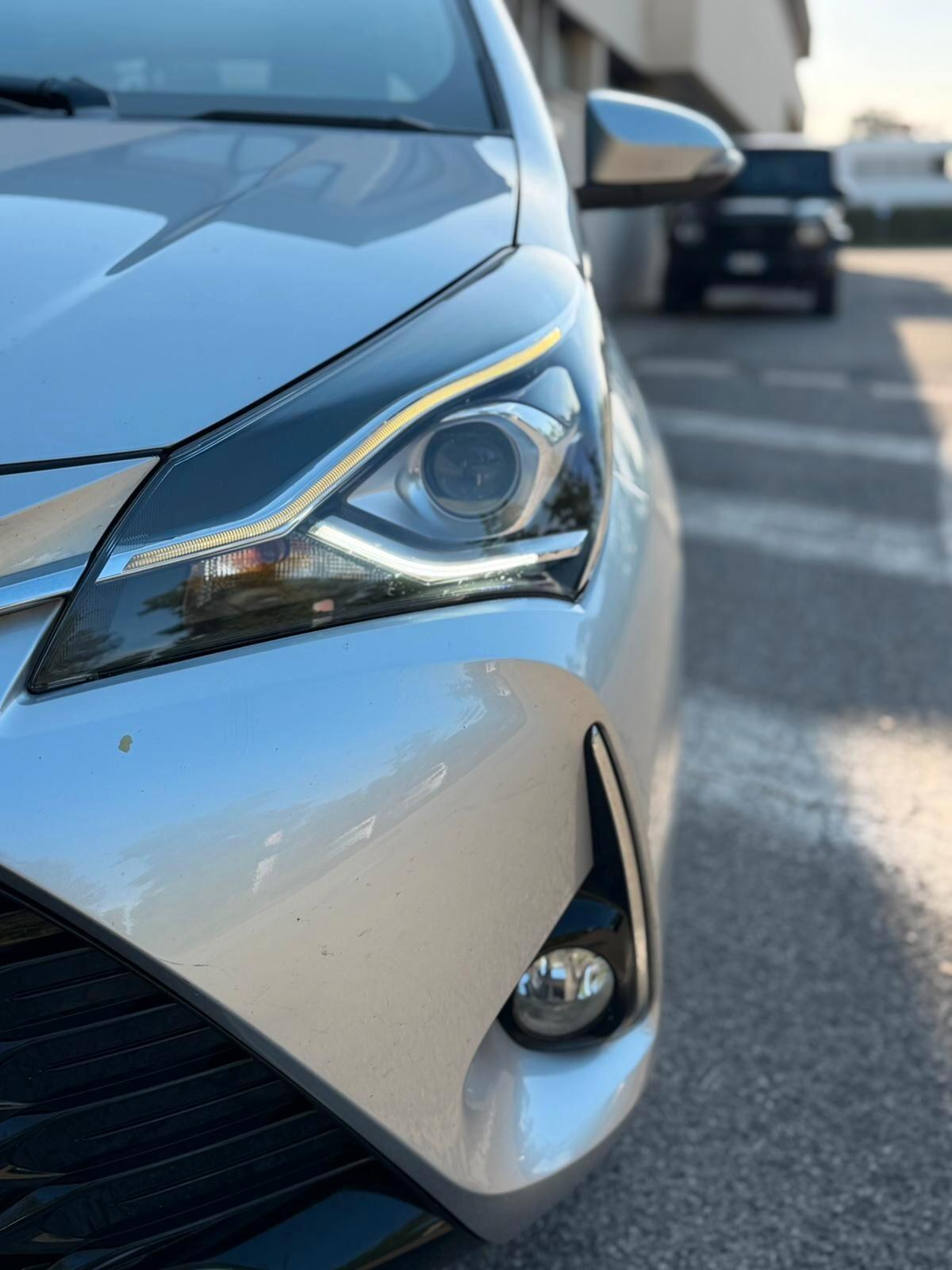 Toyota Yaris 1.5 Hybrid 5 porte Cool