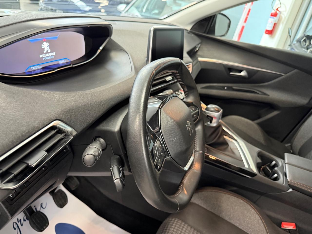 Peugeot 3008 BlueHDi 130 S&S Allure Manuale