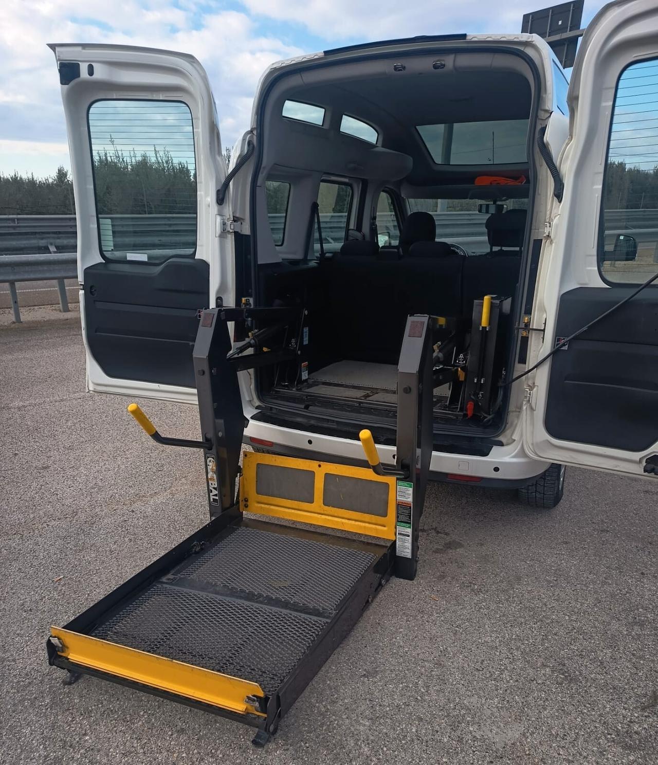 Fiat Doblo Trasporto Disabili