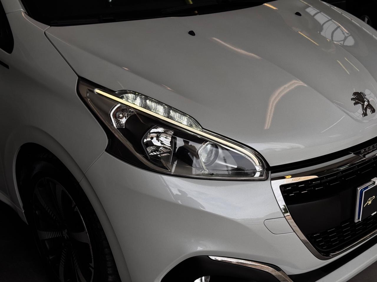 Peugeot 208 BlueHDi 100 S&S 5 porte Signature