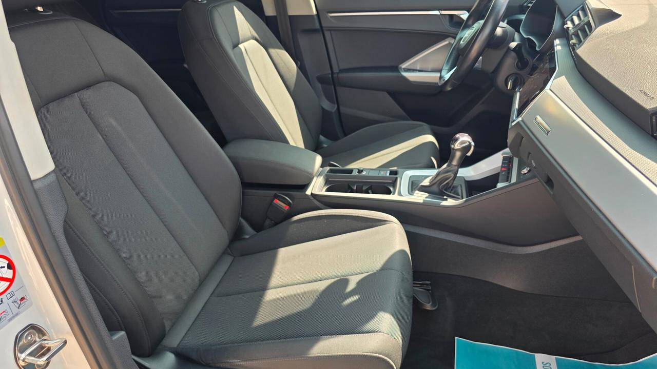 Audi Q3 2.0 TDI 150cv - S-TRONIC VIRTUAL COCKPIT