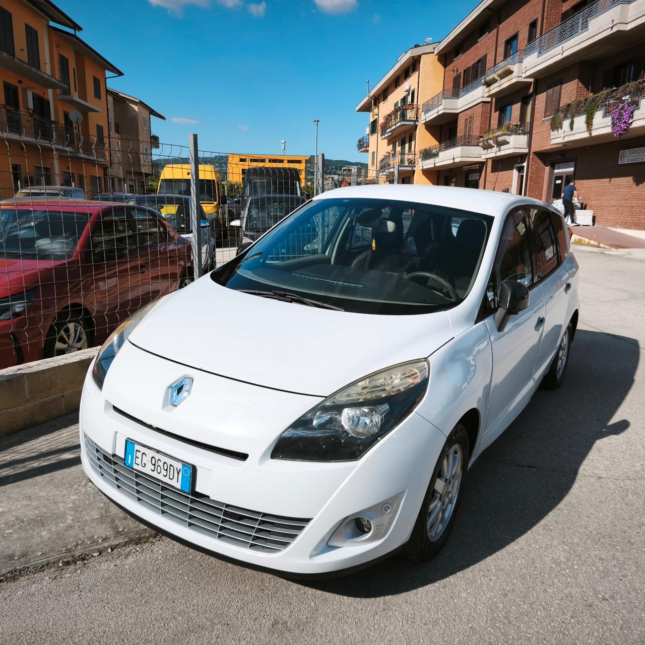 Renault Scenic Scénic 1.9 dCi 130CV Luxe 7 posti