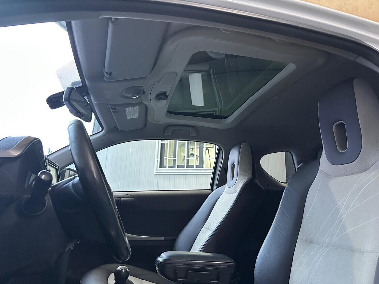 Toyota iQ 1.4 Diesel 90 Cv