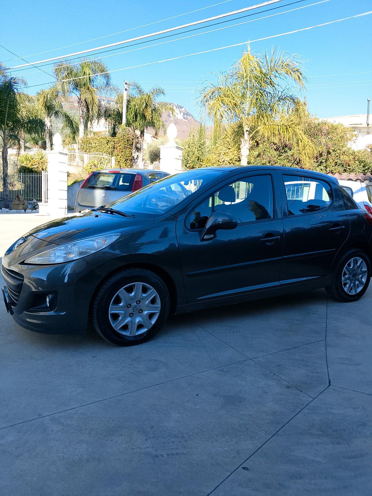 Peugeot 207 1.4 HDi 70CV 5p. X Line Business